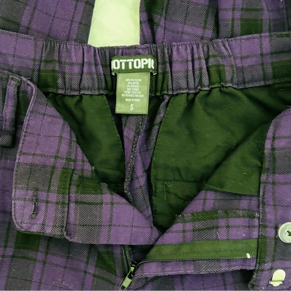 womens / juniors Hot Topic Purple & Black Plaid Pants - size Small - Picture 3 of 4